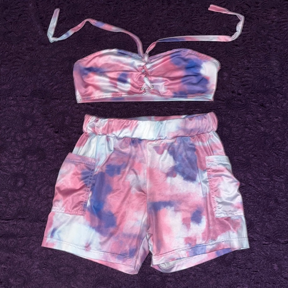 Ladies XL stretchy polyester tie dye shorts & lace up top w/halter straps